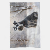 ミニチュアのシュナウザーで雪のクリスマスを過ごす キッチンタオル (縦)