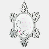 ミニチュアピンクのハートを持つ妊娠した妊婦 スノーフレークピューターオーナメント (右)