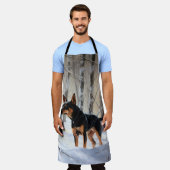 ミニチュアピンシャーで雪のクリスマスを過ごす エプロン (着用した状態)