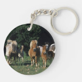 ミニチュア子馬のグループ キーホルダー (裏面)