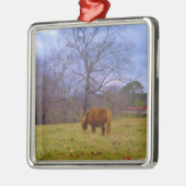 ミニチュア茶色の馬の赤褐色の空 メタルオーナメント (左)