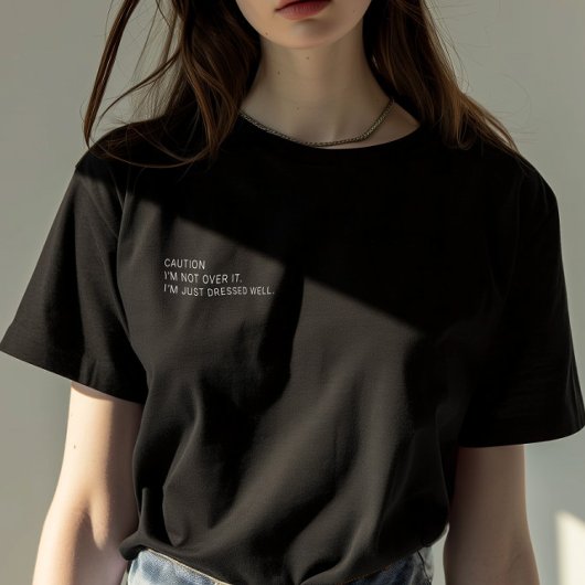ミニマおもしろい引用文「私は終わっていない」女性 Tシャツ