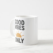 ミニマやる気を起こさせるリスト引用文マグカップ – Tで1日 コーヒーマグカップ (正面左)