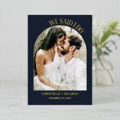 ミニマエレガントリストアーチネイビーブルーエロペネント 箔招待状 (立ち正面)