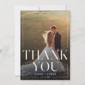 ミニマエレガントルシンプルタイポグラフィ写真結婚の サンキューカード (正面)