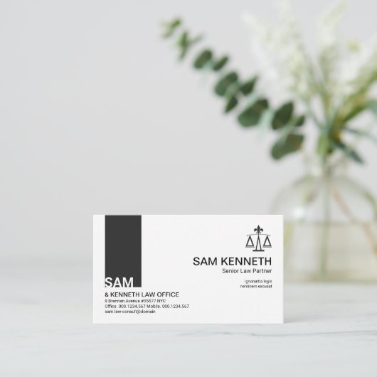 ミニマシンプルリストのプレーンブラックタブ弁護士 名刺 (スタンド正面)