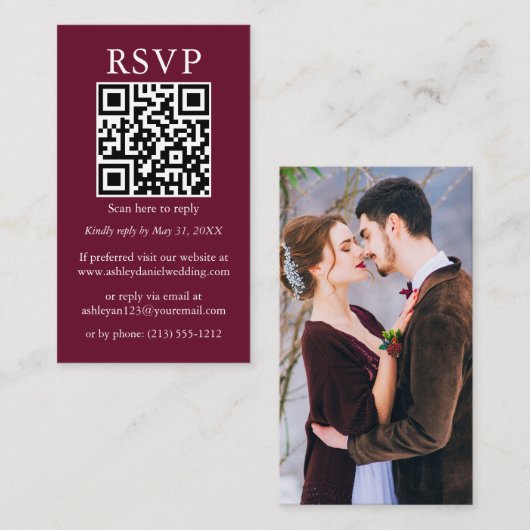 ミニマシンプルリスト結婚のQRフォトバーガンディRSVP エンクロージャーカード (正面/裏面)