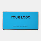 ミニマパーソナライズされたリストシンプルのロゴと文字 デスクマット (正面)