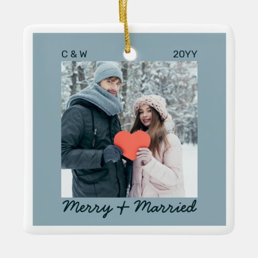 ミニマモダンメリー結婚したリストの新しい結婚写真 セラミックオーナメント (正面)