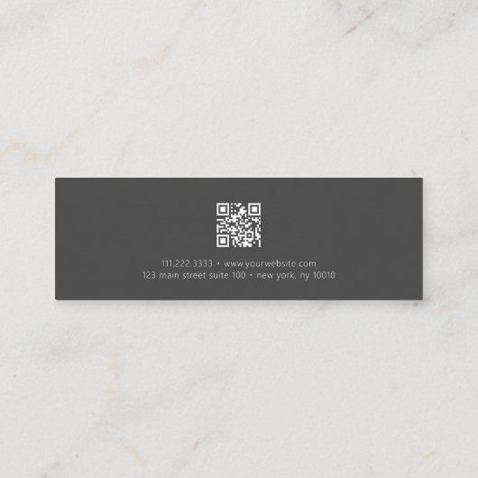 ミニマモダンリエレガントシンプルのシックなスキャンQRコード スキニー名刺 (裏面)