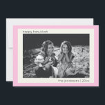 ミニマモダンリストかわいいピンクのハヌカー写真 シーズンカード<br><div class="desc">ハヌカ祝ーはミニマルと写真のホリモダンデーカードと共に、暖かさと魅力のtouchにかわいいピンクのを搭載。デザインとシンプルクリーンな写真は中央のステージを取ることができ、編集可能な文字は休日の挨拶をパーソナライズすることができる。愛する人々に温かい願いを送るのに最適な、このカードは美コンテンポラリーしさを兼ね備えた甘くて個人的なtouch。</div>