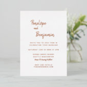 ミニマモダンリストのバラ金ゴールドと結婚写真 箔招待状 (立ち正面)