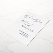 ミニマモダンリストのホワイトシルバー日付を保存 箔招待状 (回転した状態)