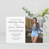 ミニマモダンリストの写真の誕生日パーティーへの招待 招待状 (スタンド正面)