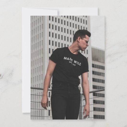 ミニマモダンリストの写真彼はそれを卒業した 招待状 (裏面)