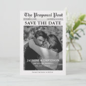 ミニマモダンリストの新聞結婚式は日付を保存 招待状 (スタンド正面)