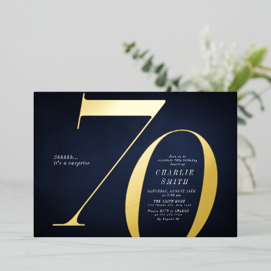 ミニマモダンリストの海軍と金ゴールド70歳の誕生日 箔招待状 (立ち正面)