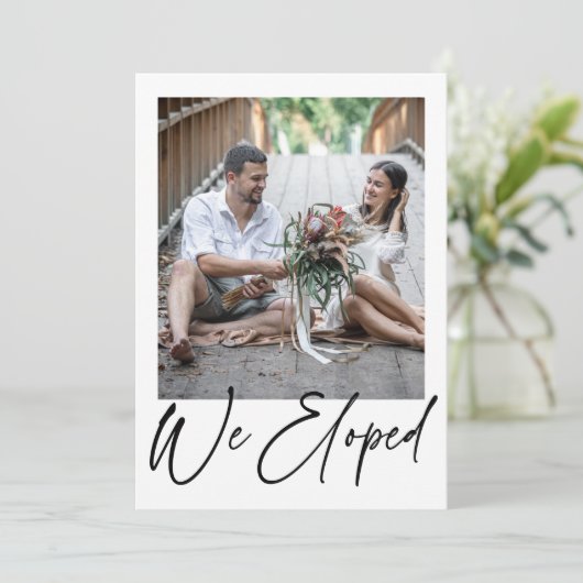 ミニマモダンリストの黒い写結婚真の落ち込み 案内状 (スタンド正面)