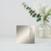 ミニマモダンリストシンプル銀白色プロフェッショナル スクエア名刺 (スタンド正面)