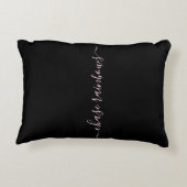 ミニマモダンリストピンク&ブラックチェイス虹 アクセントクッション (裏面)