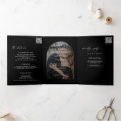 ミニマモダンリスト写真ウェディングrsvp詳細ブラック 三つ折り招待状 (内部)