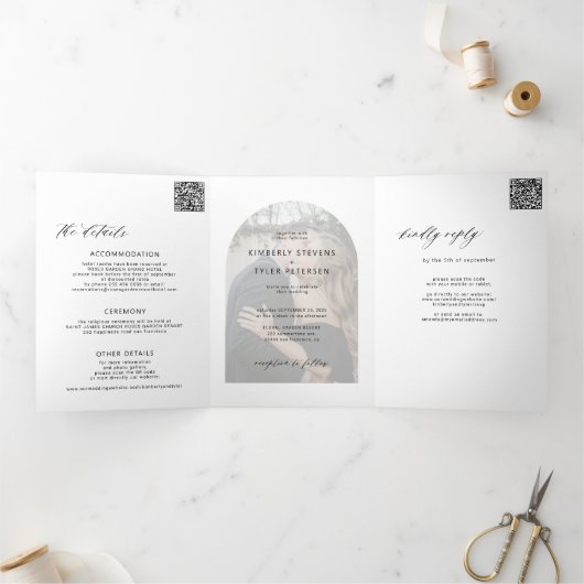 ミニマモダンリスト写真ウェディングrsvp詳細 三つ折り招待状 (内部)