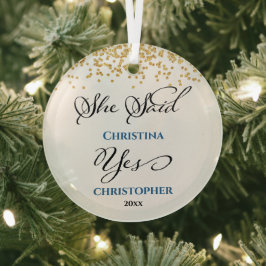 ミニマモダンリスト初めてのクリスマス婚約した ガラスオーナメント