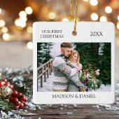 ミニマモダンリスト私たちの初めてのクリスマス写真 セラミックオーナメント