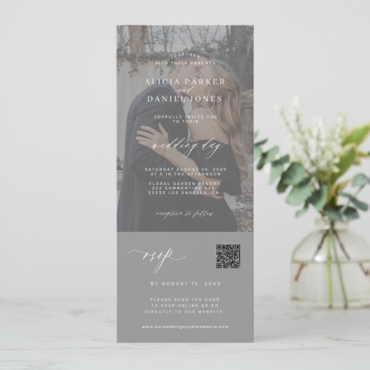 ミニマモダンリスト結婚の写真は1枚に収まる 招待状 (スタンド正面)