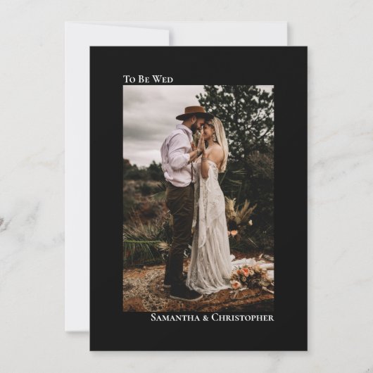 ミニマモダンリスト縦型フォトブラック結婚ズ 招待状 (正面)