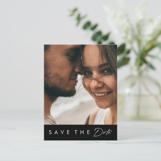 ミニマモダンリスト |黒いはっきりした写真の日付を保存 インビテーションポストカード (スタンド正面)