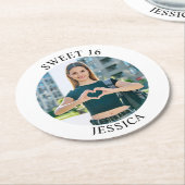 ミニマモダンリストSweet 16誕生日サークル写真 ラウンドペーパーコースター (アングル)