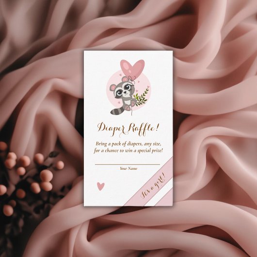 ミニマリストかわいいアライグマ赤ちゃんシャワーおむつラッフル エンクロージャーカード