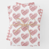 ミニマリストかわいいピンクと白のハートとストライプ ラッピングペーパーシート (インサイチュ)