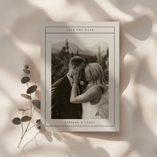 ミニマリストなエレガントなモノクロ写真の結婚式 セーブザデート