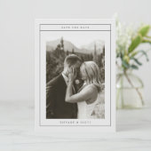 ミニマリストなエレガントなモノクロ写真の結婚式 セーブザデート (スタンド正面)