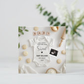 ミニマリストのお菓子作り妊娠発表 招待状 (スタンド正面)