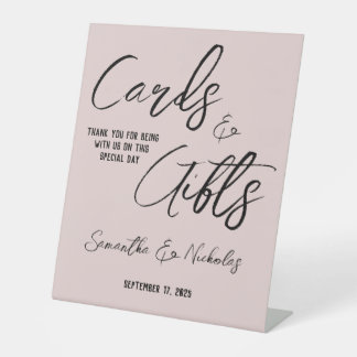 ミニマリストのほこりっぽいピンクの結婚式カードとギフトサイン 台座サイン