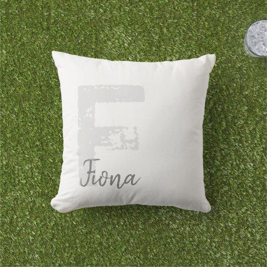 ミニマリストのシンプルの色のモノグラム名のカスタマイズ アウトドアクッション (芝生)