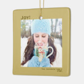 ミニマリストのジョイシンプルクリスマスホリデーフォト金ゴールド セラミックオーナメント (左)