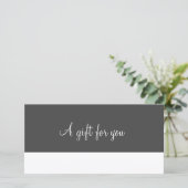 ミニマリストのスクリプトギフト証明書 (スタンド正面)
