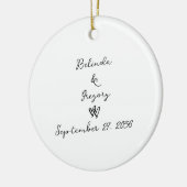 ミニマリストのスクリプト書の手タイポグラフィ結婚の セラミックオーナメント (左)