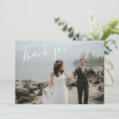 ミニマリストのスクリプト |シックモダンな台本の書道 サンキューカード (スタンド正面)