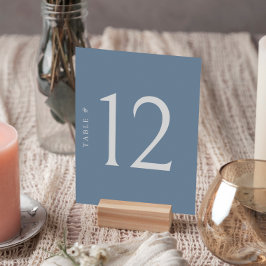 ミニマリストのダスティブルーテーブル結婚番号のカード 招待状