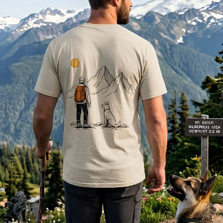 ミニマリストのハイカーと犬の山の冒険 Tシャツ