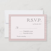 ミニマリストのバーガンディピンクと白のストライプの返信カード 招待状 (正面)