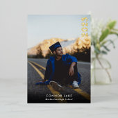 ミニマリストのフォイル写真垂直方向の卒業招待状 箔シーズンカード (立ち正面)
