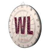 ミニマリストのブルゴーニュ・ピンク・モノグラムパーソナライズされた ダーツボード (正面右)