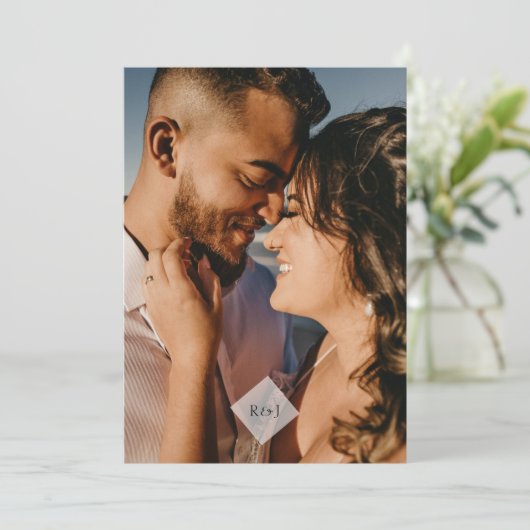 ミニマリストのモノグラム写真の水の結婚色 招待状 (スタンド正面)