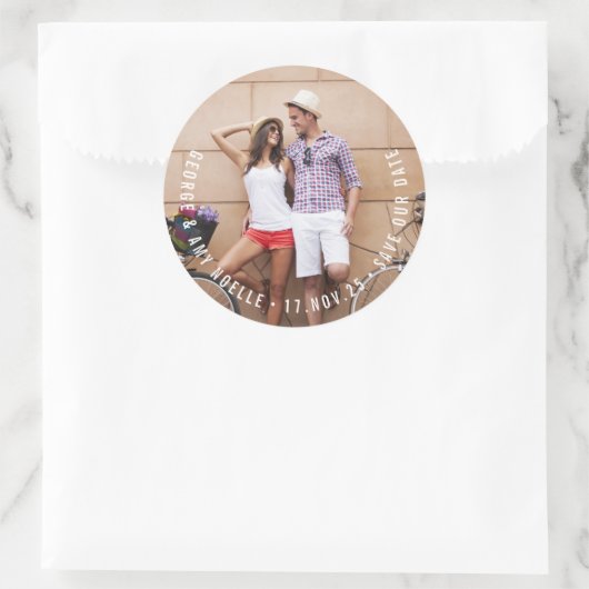 ミニマリストの円文字シンプル写真を保存する ラウンドシール (バッグ)